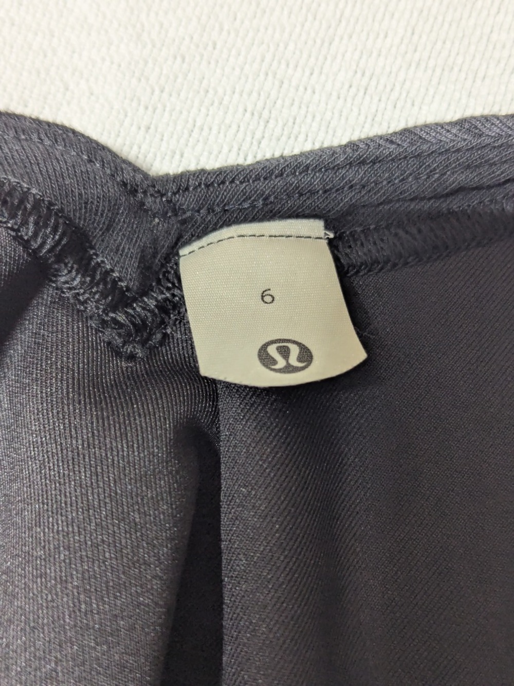 Lululemon Ribbed Softstreme Matching Set - Size 6 - Picture 5 of 15